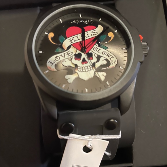 Ed Hardy Mens Skull Watch NWT - Picture 8 of 9